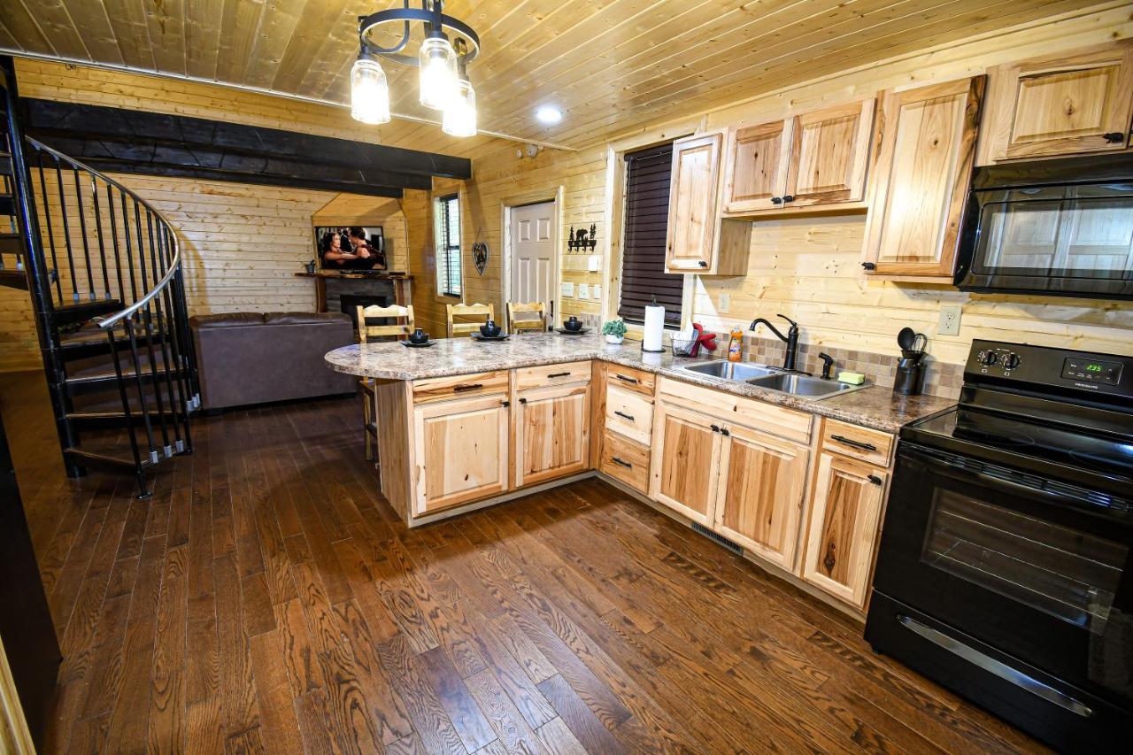 Gatlinburg - Honeymoon Hideaway Villa Luaran gambar